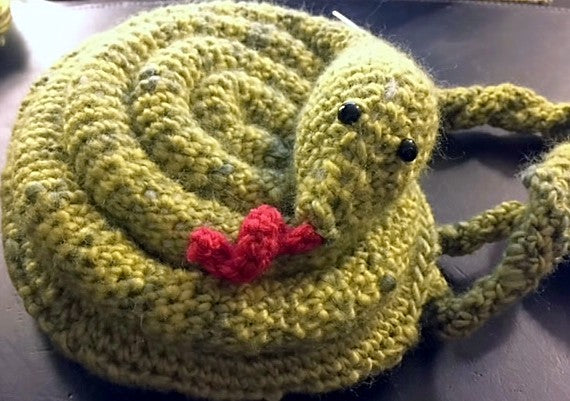 Medusa's Handbag Crochet Pattern by Sharpin Designs
