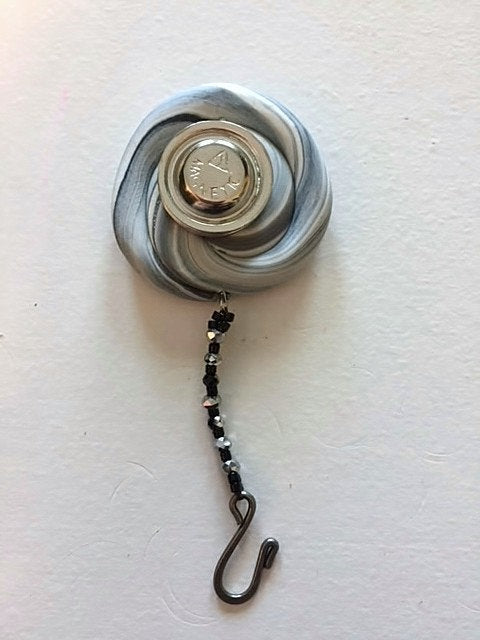 Portuguese Knitting Pin- Magnetic - Made for Portuguese Knitting - Swirl Gray & White